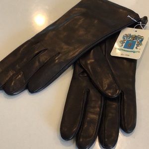Brand new Napa leather cashmere lined black gloves. Never worn!